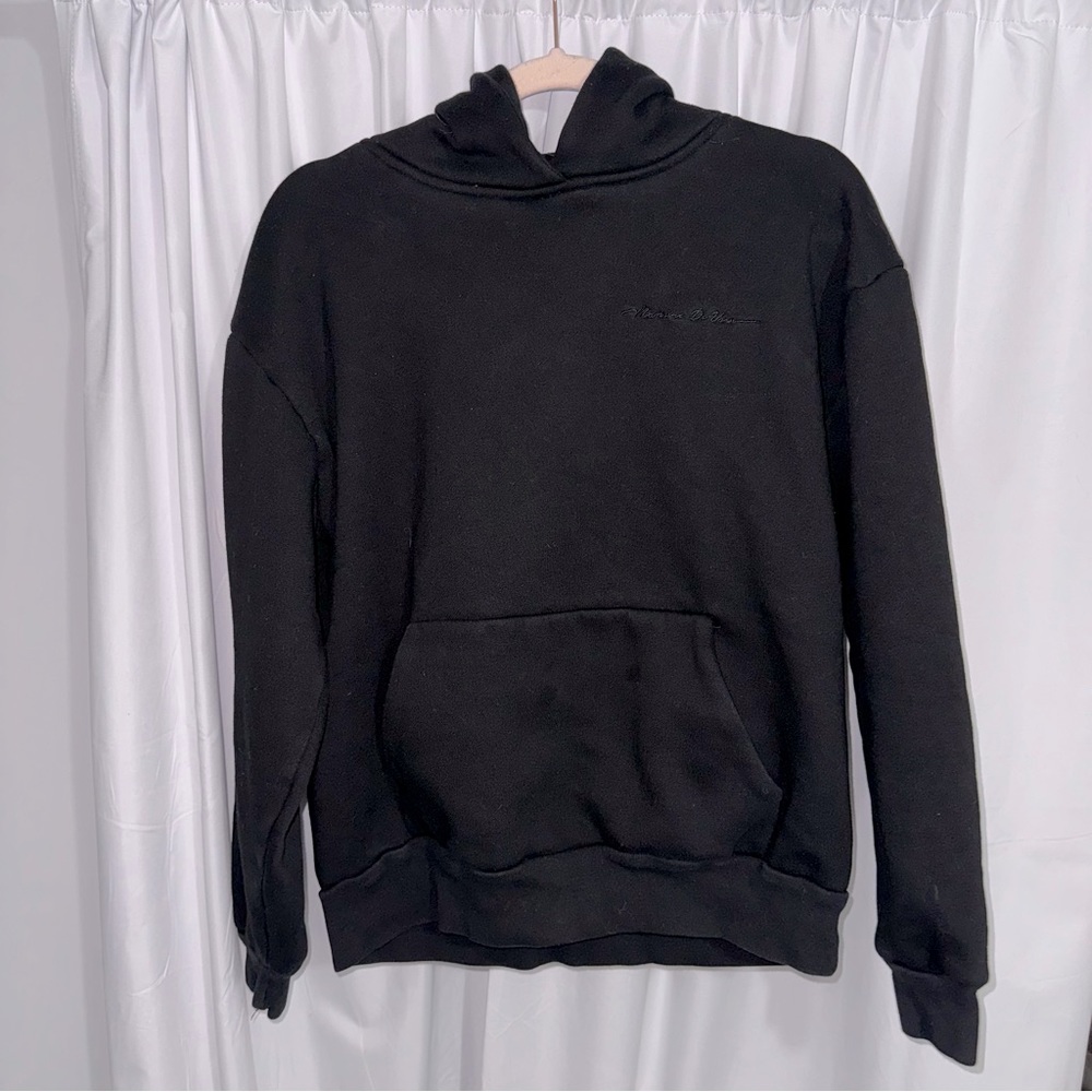 Maniere De Voir Black Hoodie - Size Medium